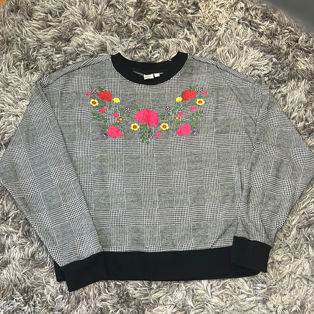 Embroidered plaid sweatshirt